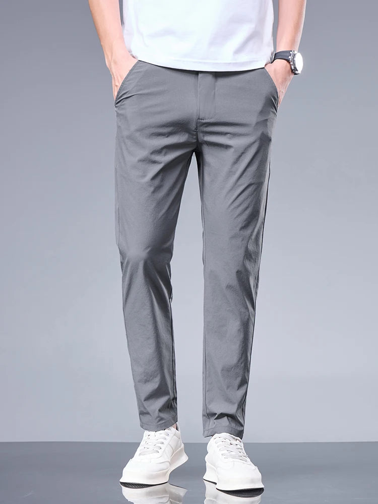 Pantalones transpirables para hombre, estilo casual-elegante con comodidad superior.