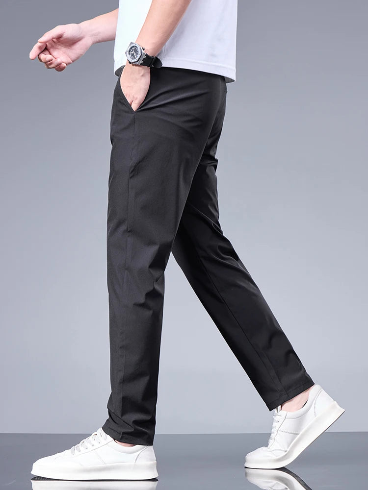Pantalones transpirables para hombre, estilo casual-elegante con comodidad superior.