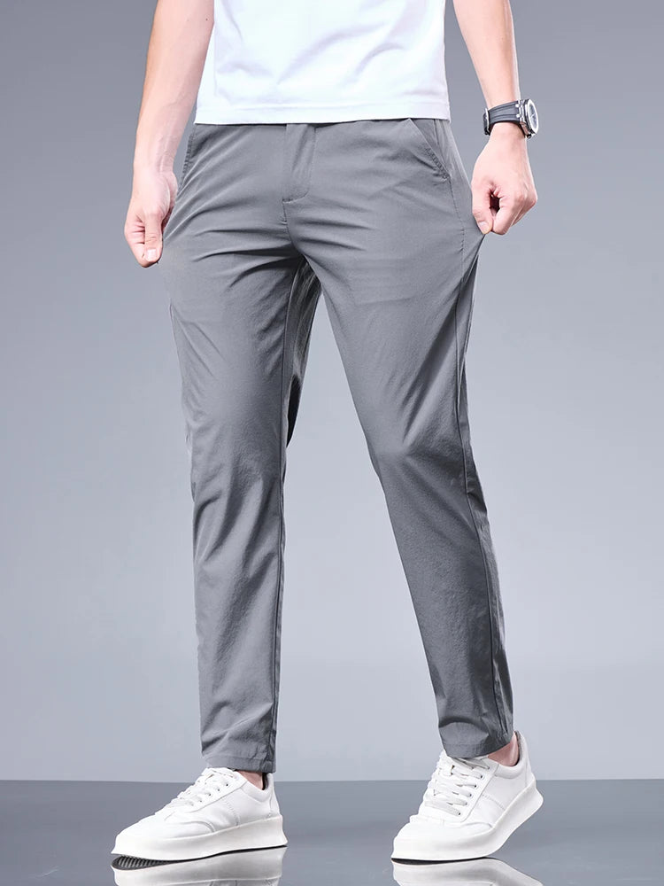 Pantalones transpirables para hombre, estilo casual-elegante con comodidad superior.